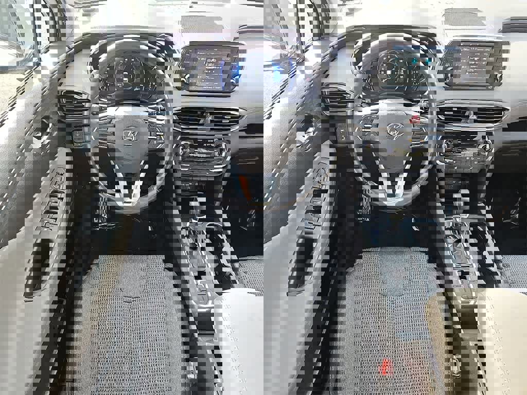 Used 2019 Hyundai Santa Fe SEL w/ Cargo Package image 11