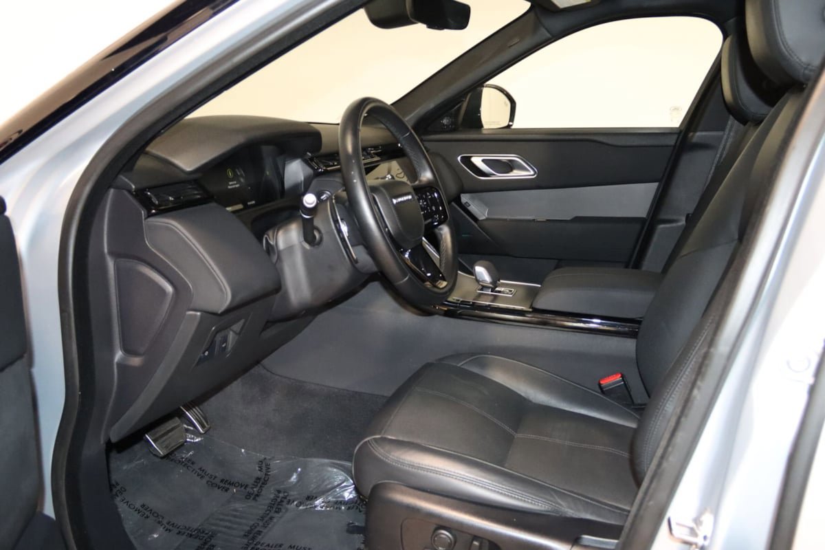 Used 2025 Land Rover Range Rover Velar Dynamic SE AWD/4WD image 33