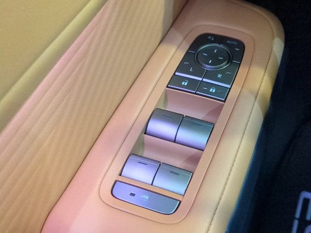New 2026 Lexus ES 350e FWD image 20