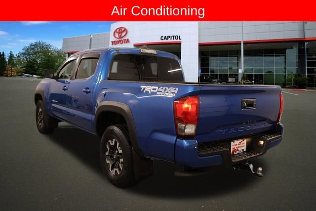 Used 2017 Toyota Tacoma TRD Off-Road w/ Premium & Technology Package image 6