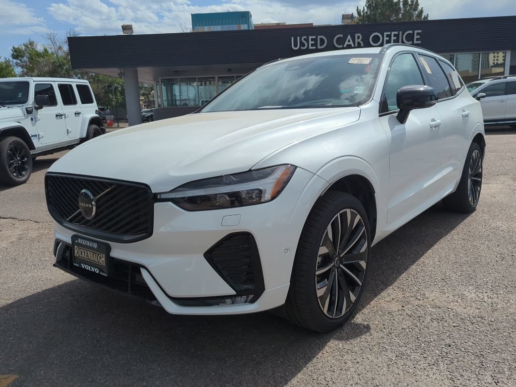 Used 2026 Volvo XC60 B5 Ultra AWD/4WD image 3