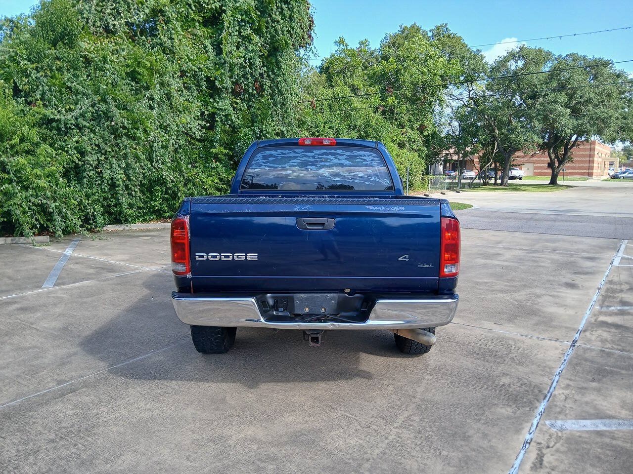 Used 2004 Dodge Ram 1500 Truck SLT w/ Light Group AWD/4WD image 2