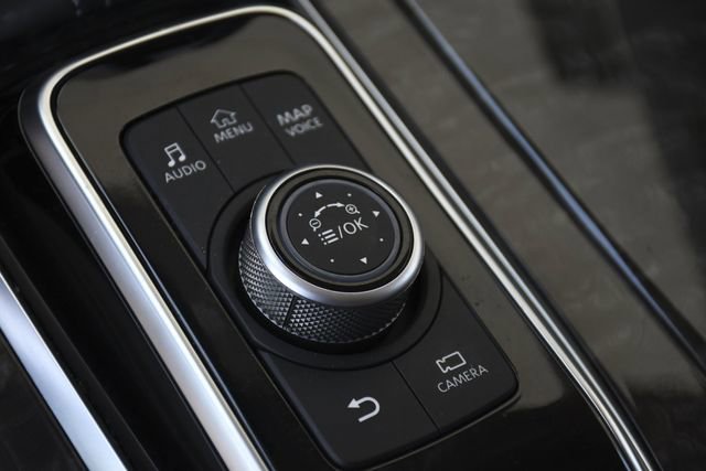 Used 2024 Nissan Armada Platinum w/ Captain's Chairs Package image 13