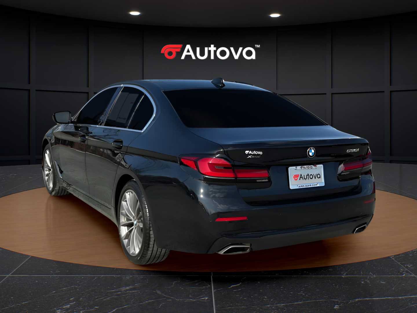 Used 2023 BMW 530i xDrive w/ Premium Package AWD/4WD image 3