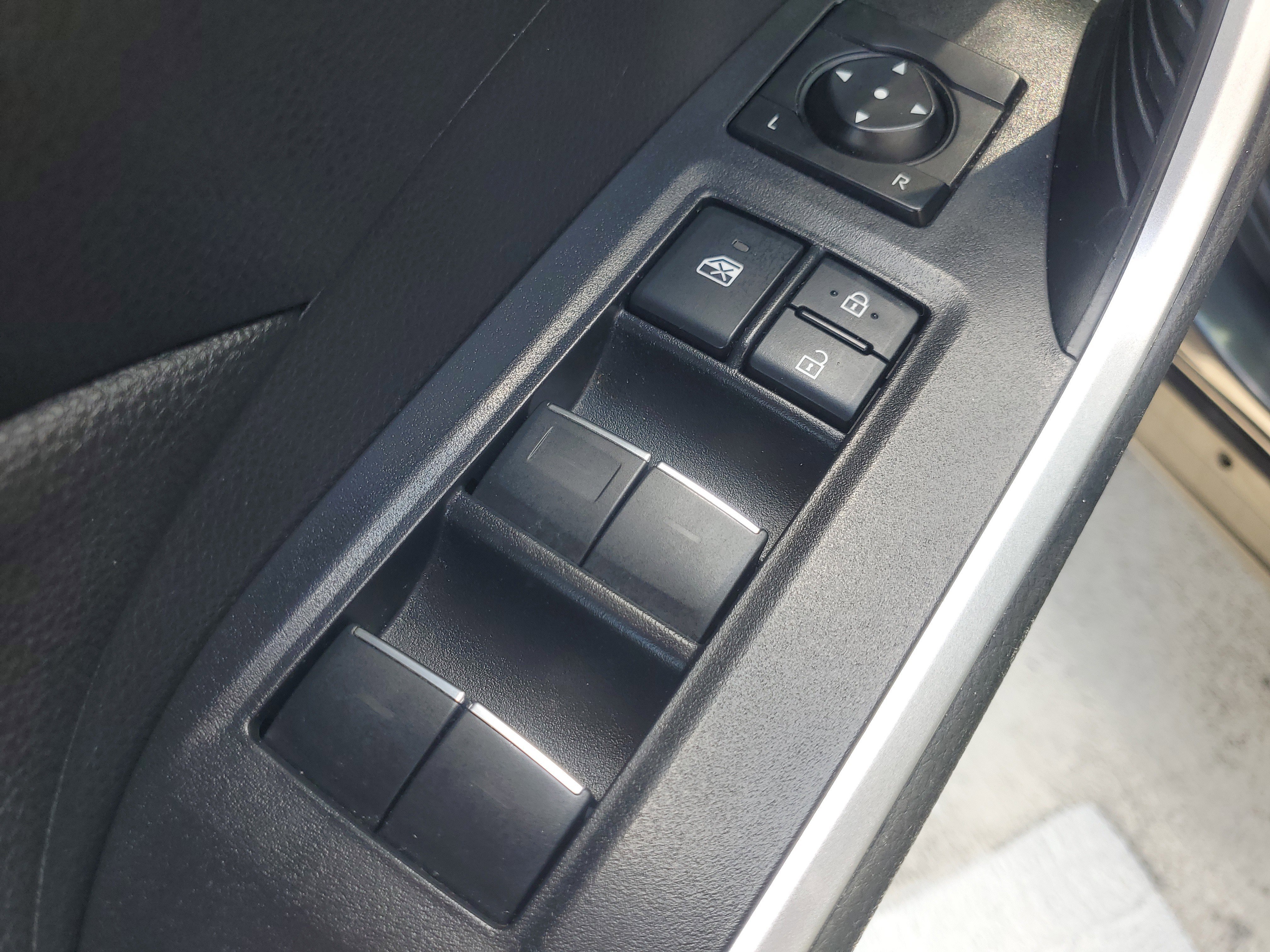 Certified 2025 Toyota RAV4 XLE AWD/4WD image 19