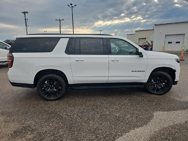 Used 2024 Chevrolet Suburban RST w/ Luxury Package AWD/4WD image 6