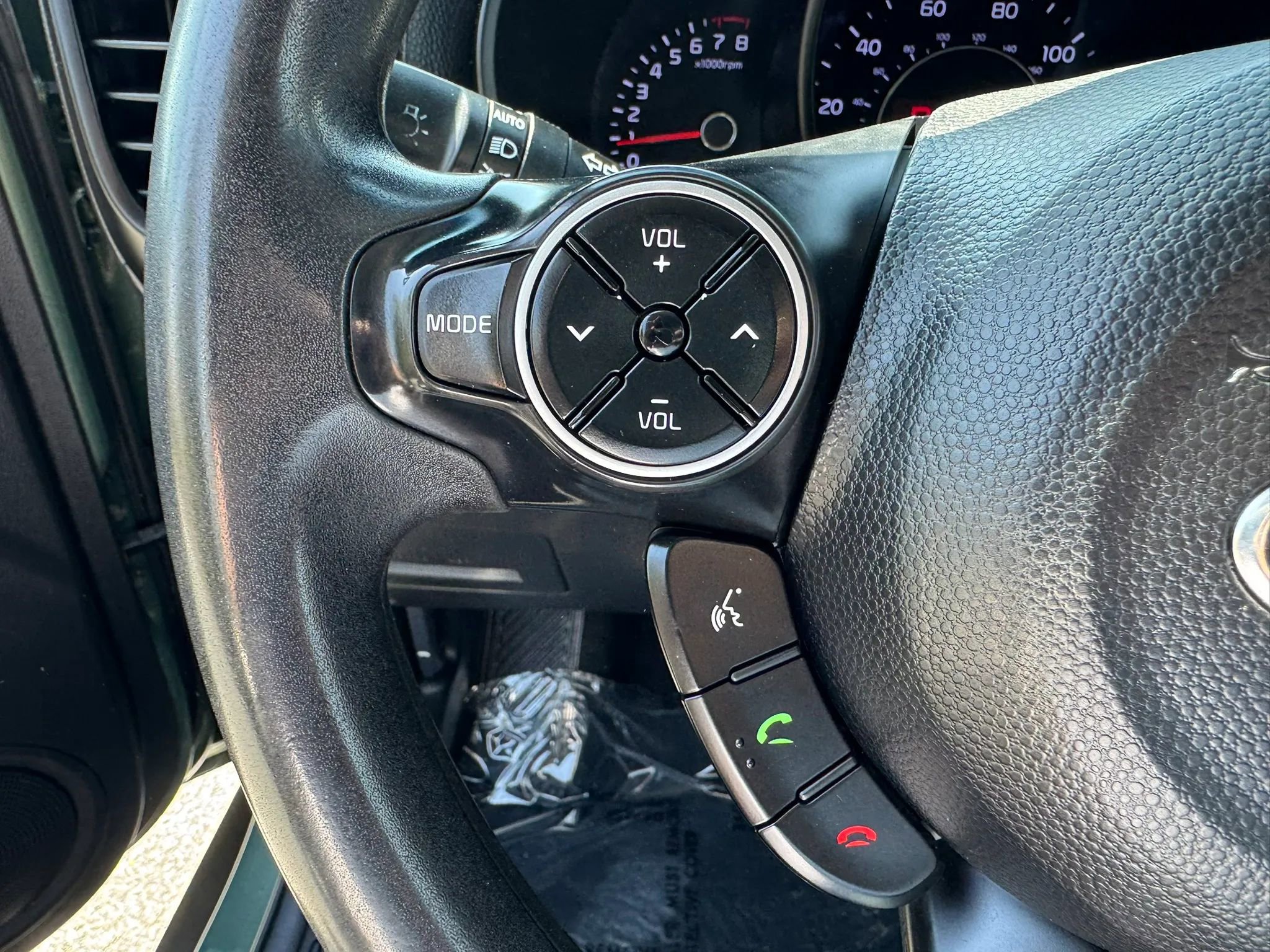 Used 2014 Kia Soul + w/ UVO w/Eservices Package image 15