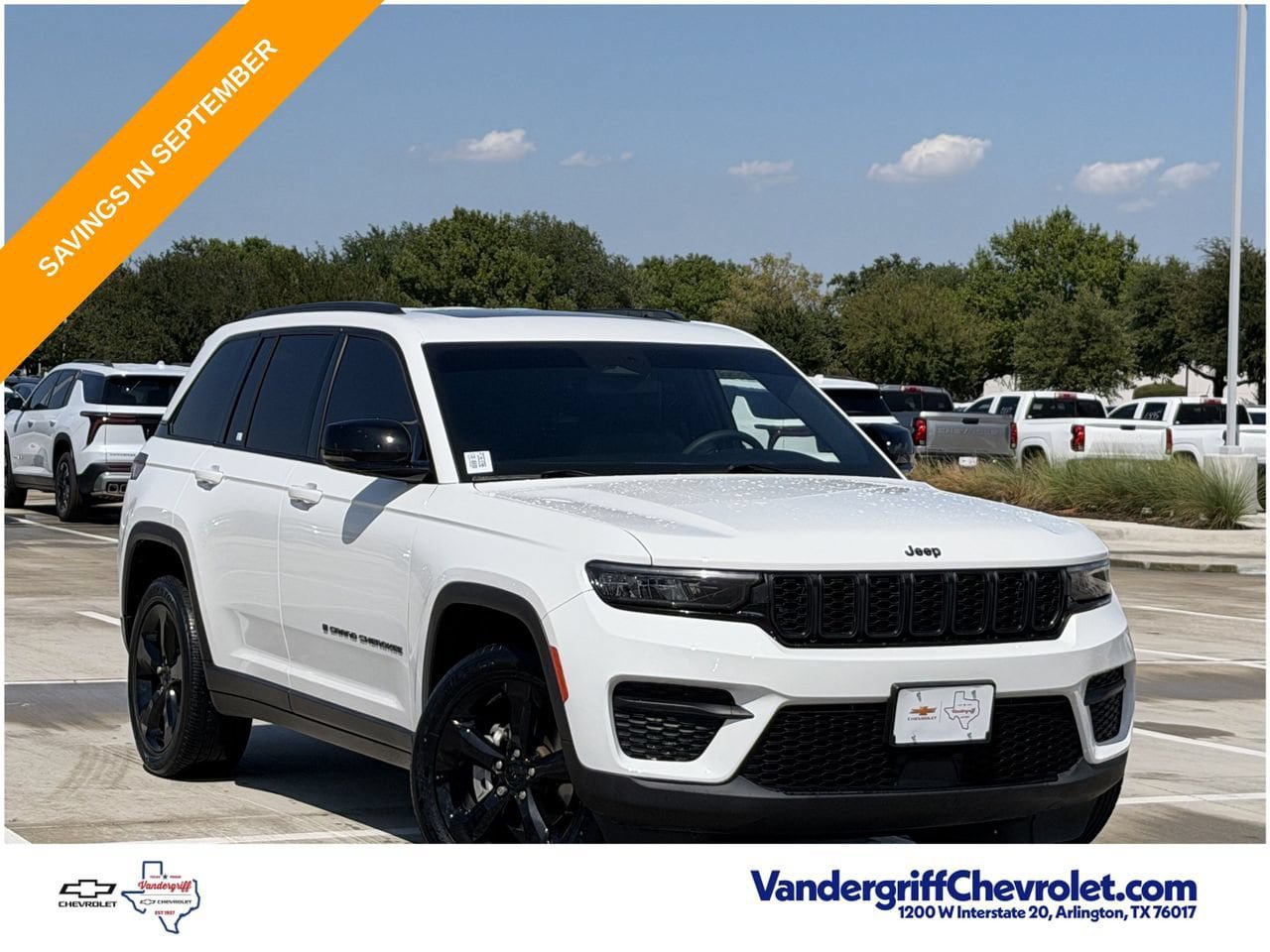 Used 2023 Jeep Grand Cherokee Altitude RWD image 2