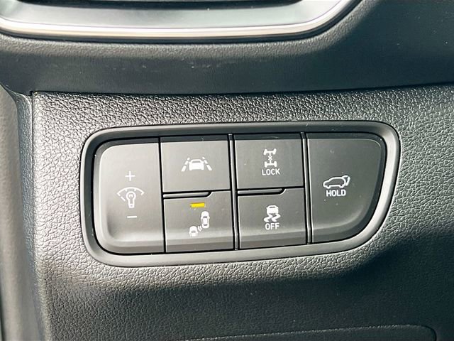 Used 2020 Hyundai Santa Fe Limited AWD/4WD image 10