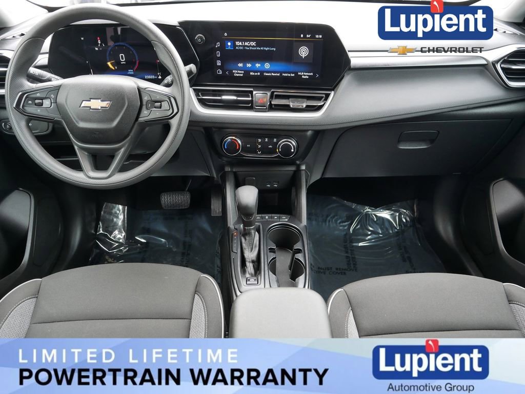 Used 2025 Chevrolet TrailBlazer LT image 18