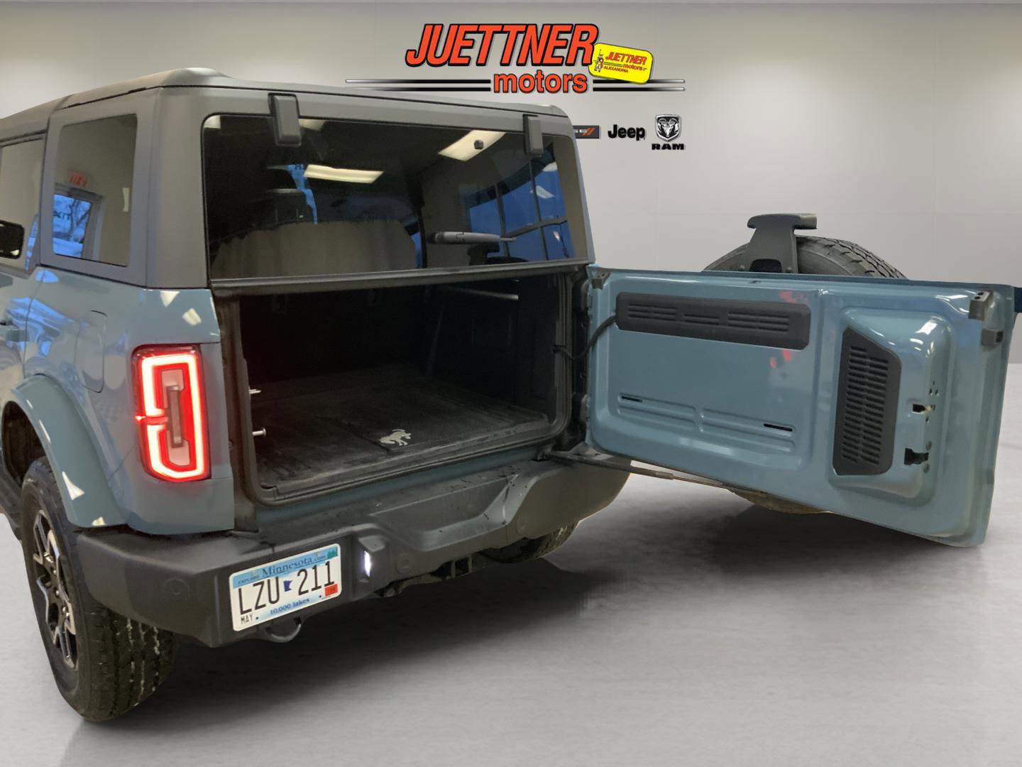 Used 2023 Ford Bronco Outer Banks image 8