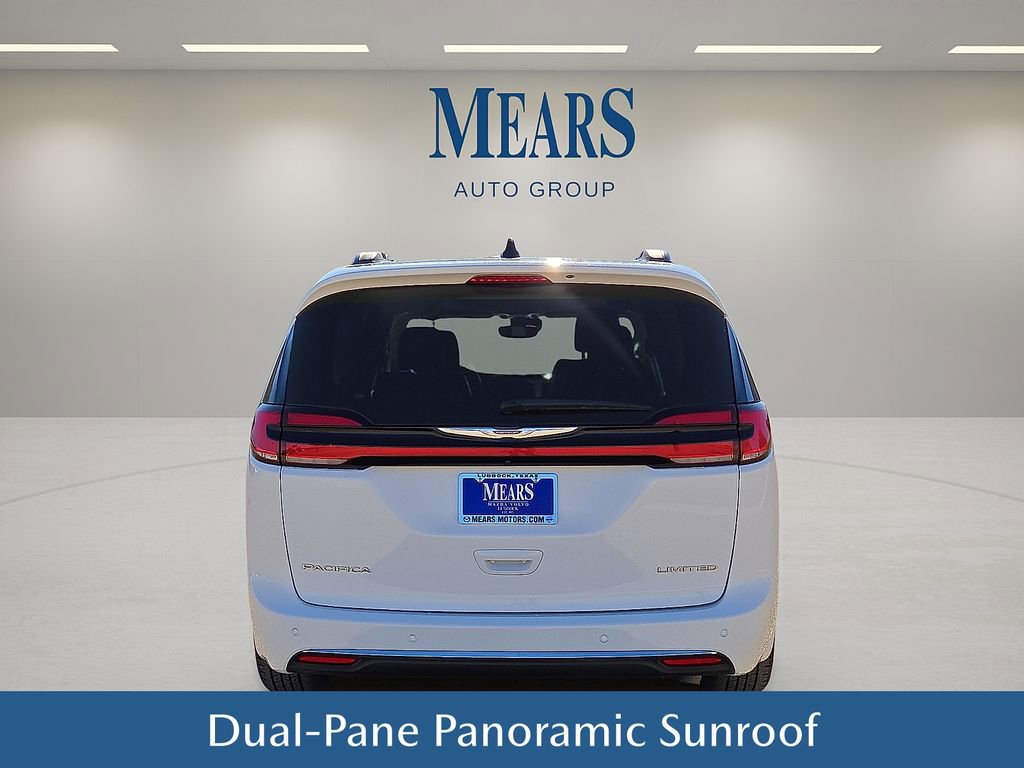 Used 2023 Chrysler Pacifica Limited image 5