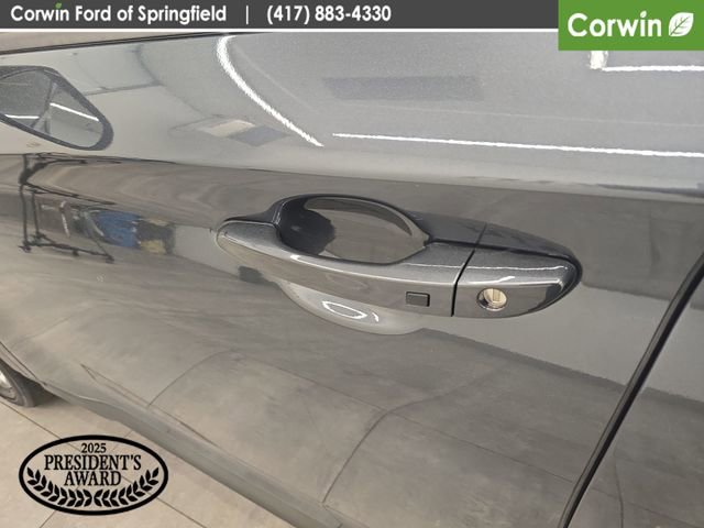 Used 2023 Hyundai Kona SEL FWD image 18