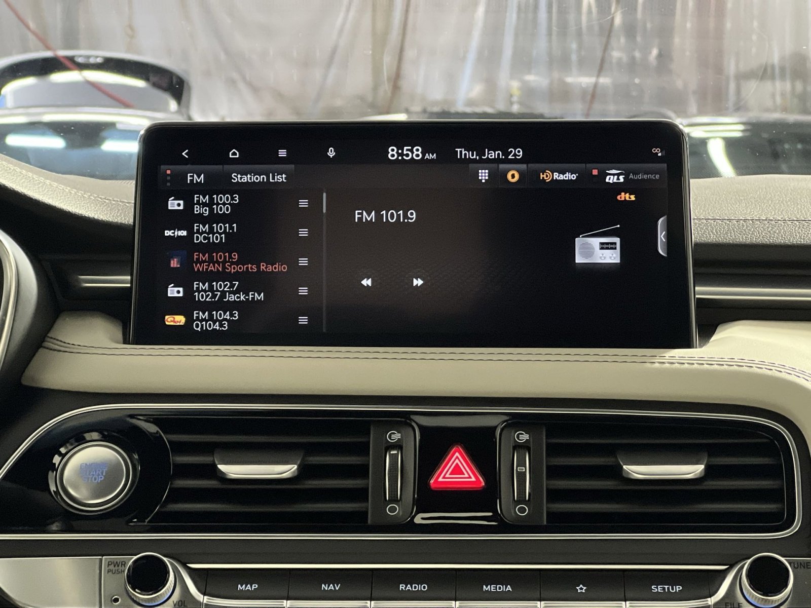 Used 2023 Genesis G70 3.3T w/ Sport Prestige Package image 16