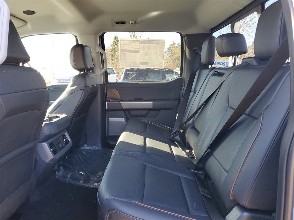 New 2026 Ford F250 Lariat w/ Black Appearance Package image 30