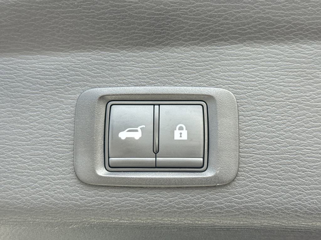 Used 2024 Mitsubishi Outlander SE FWD image 11