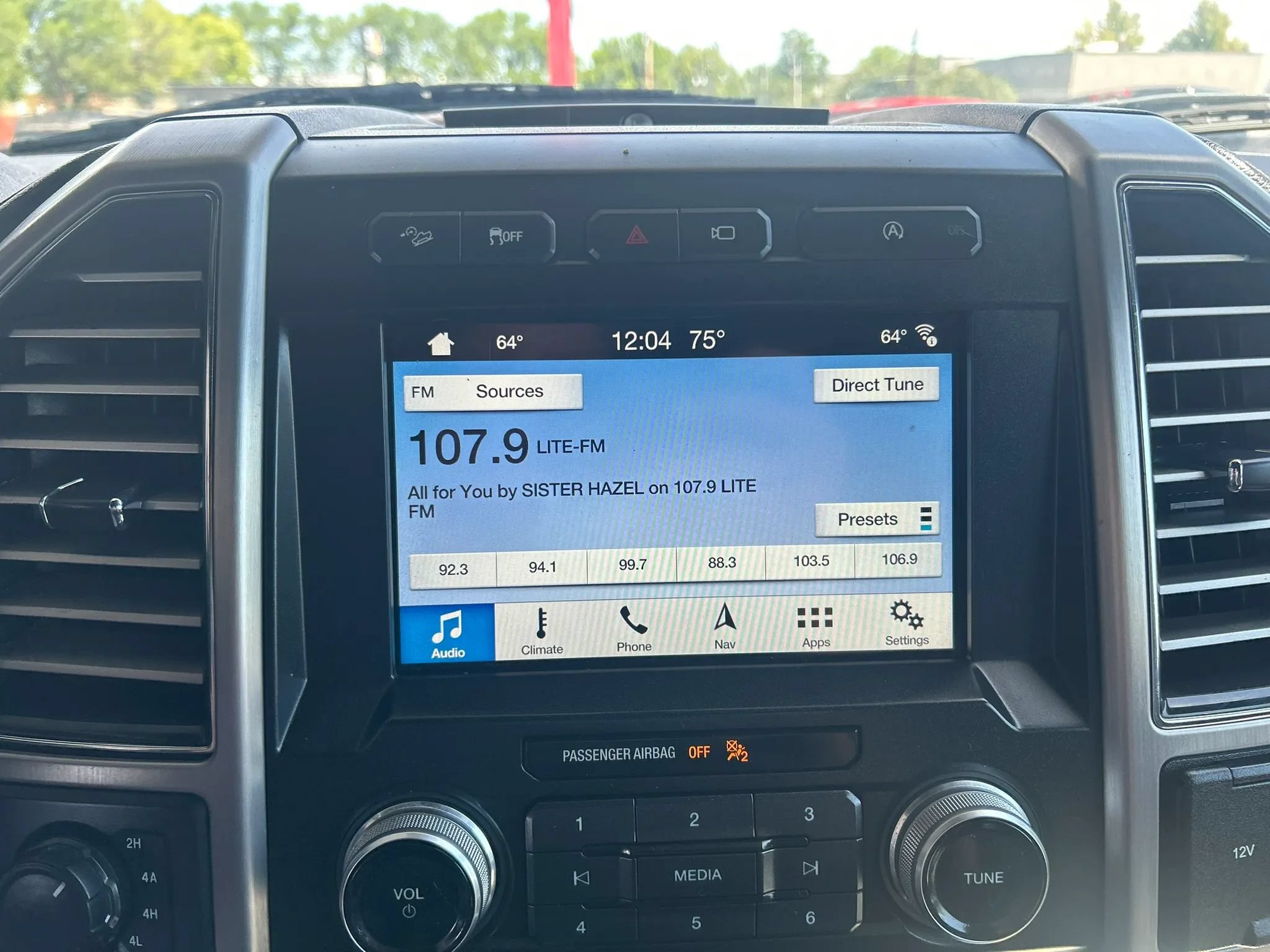 Used 2018 Ford F150 Platinum w/ Equipment Group 701A Luxury AWD/4WD image 28