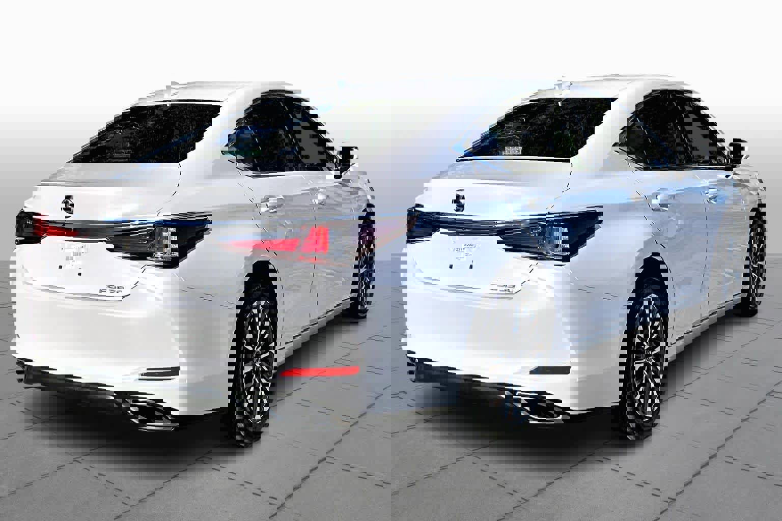 Used 2023 Lexus ES 350 image 12