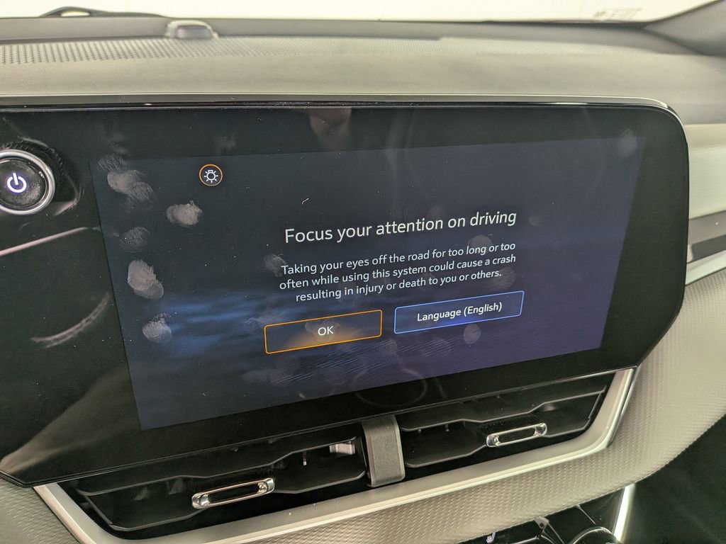 New 2026 Chevrolet Equinox LT w/ Convenience Package II image 24