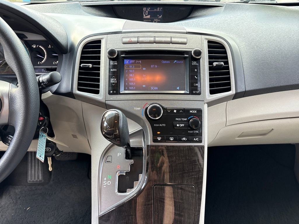 Used 2013 Toyota Venza LE image 17