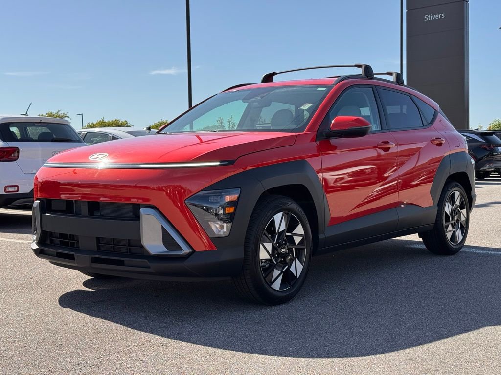 Used 2025 Hyundai Kona SEL image 7