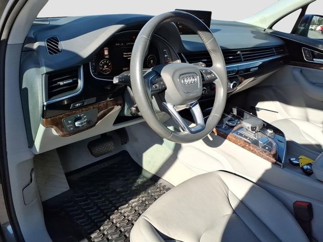 Used 2018 Audi Q7 3.0T Premium Plus w/ Premium Plus Package image 27