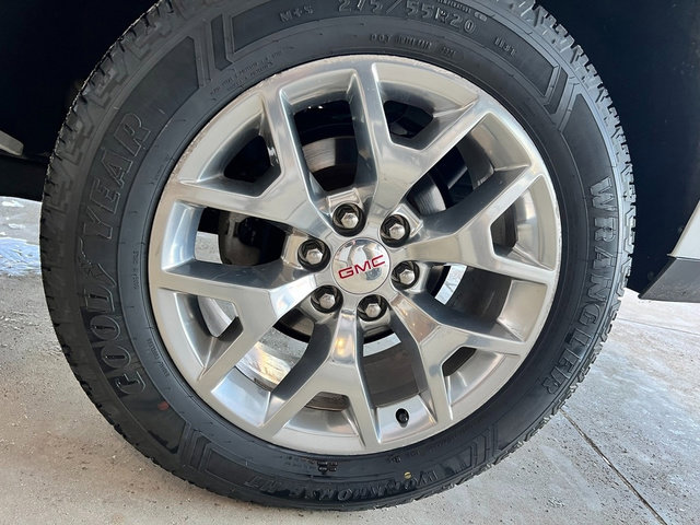 Used 2017 GMC Yukon XL SLE w/ SLE Value Package image 11