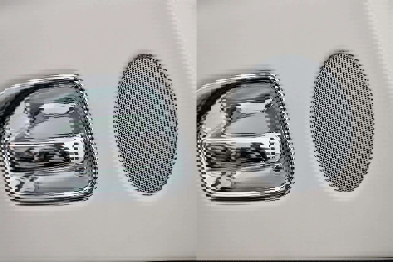 Used 2019 Rolls-Royce Wraith image 20