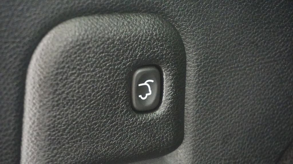 Certified 2017 Jeep Grand Cherokee Overland image 23