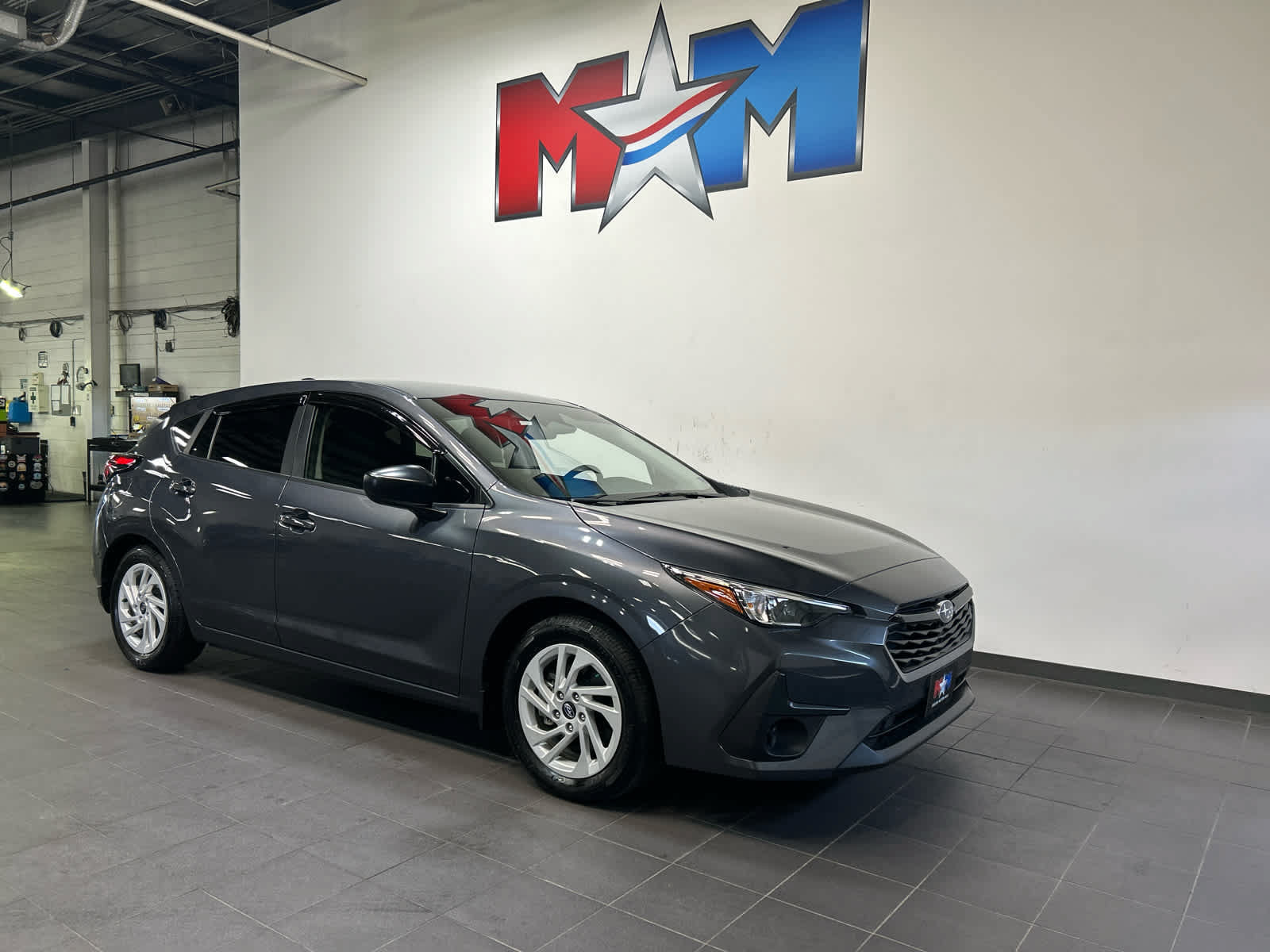 Used 2024 Subaru Impreza 2.0i AWD/4WD image 2