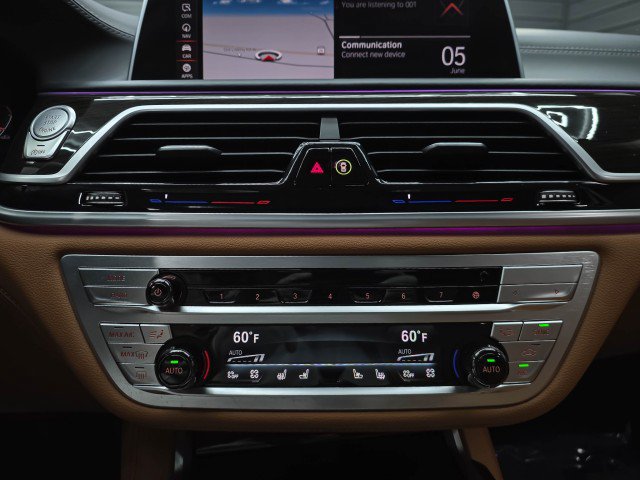 Used 2022 BMW 740i xDrive w/ Premium Package AWD/4WD image 31