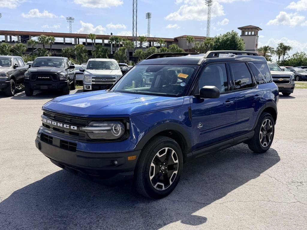 Used 2023 Ford Bronco Sport Outer Banks w/ Tech Package AWD/4WD image 9
