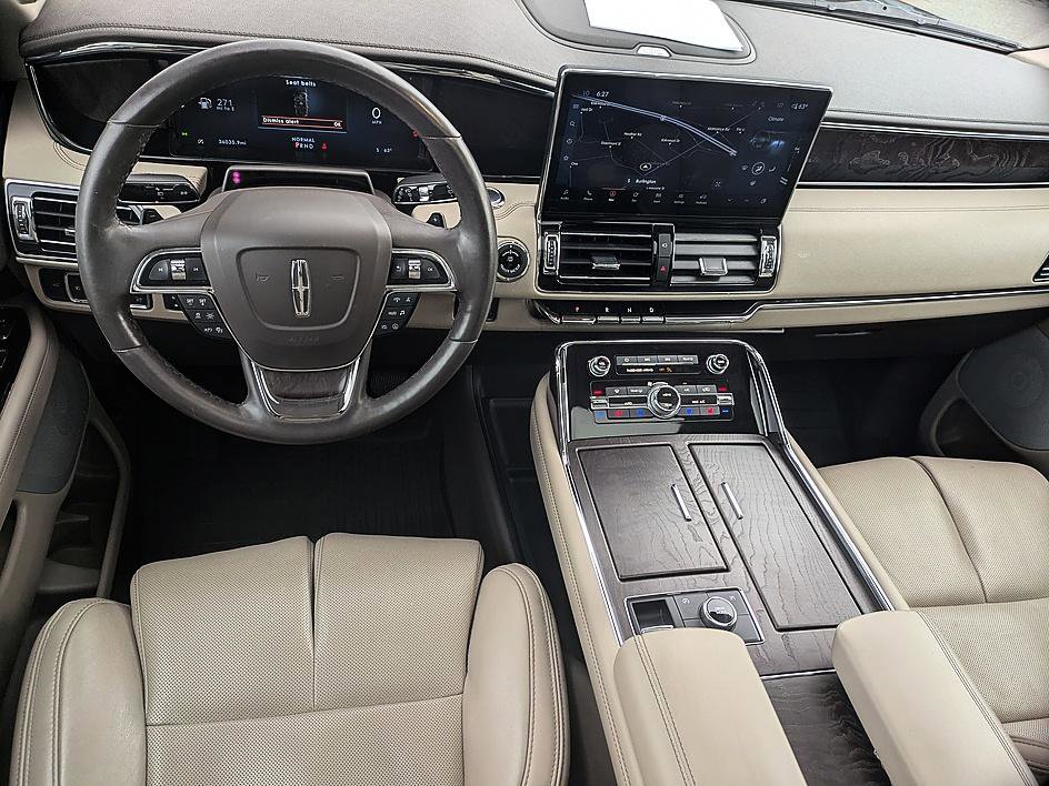 Used 2022 Lincoln Navigator Reserve AWD/4WD image 28