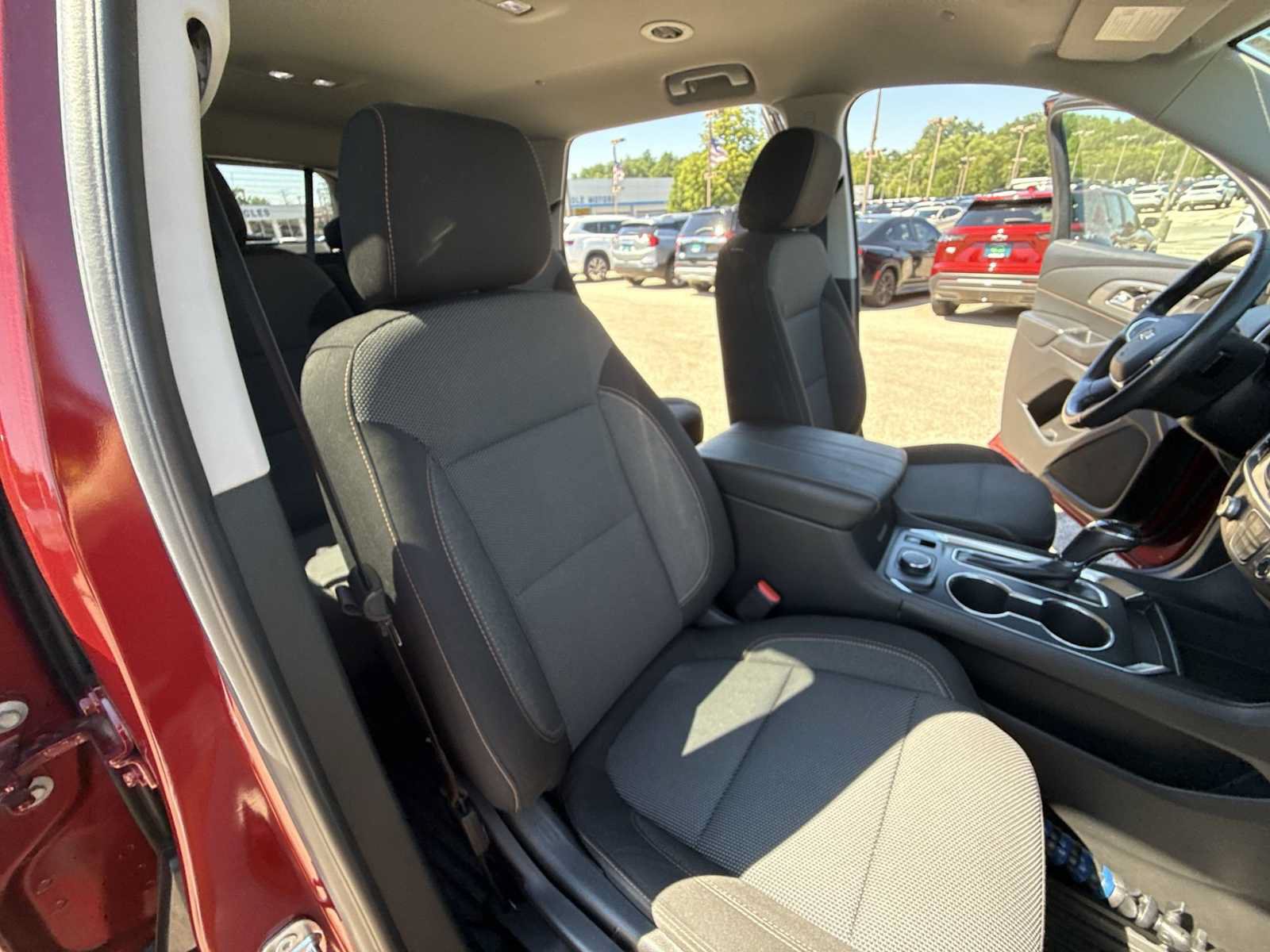 Certified 2018 Chevrolet Traverse LT FWD image 26