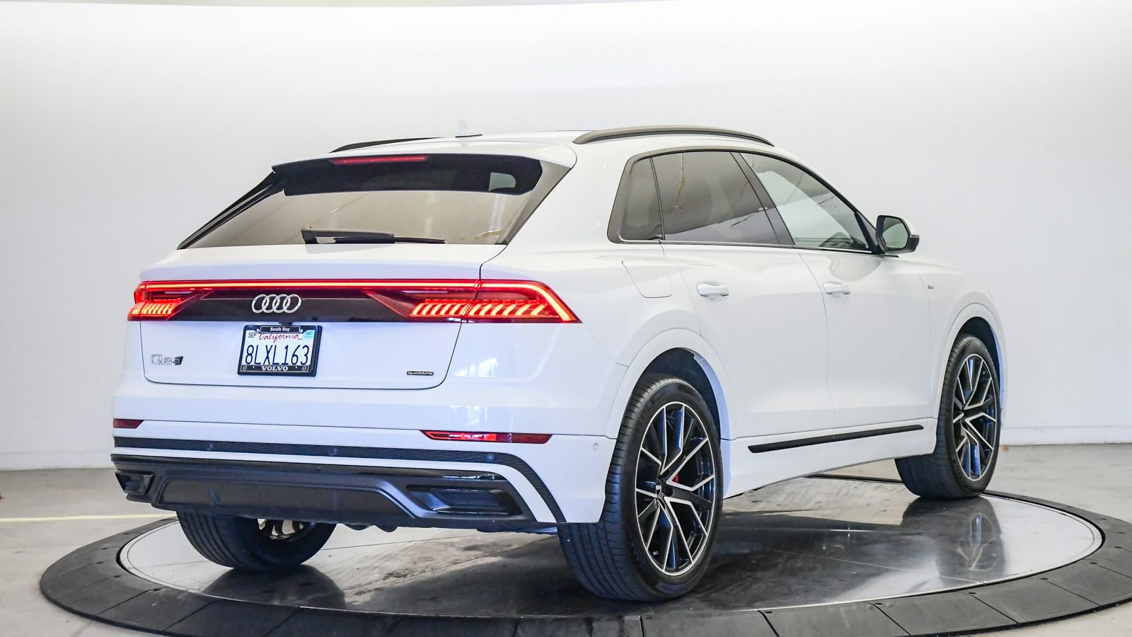 Used 2019 Audi Q8 Premium Plus AWD/4WD image 5