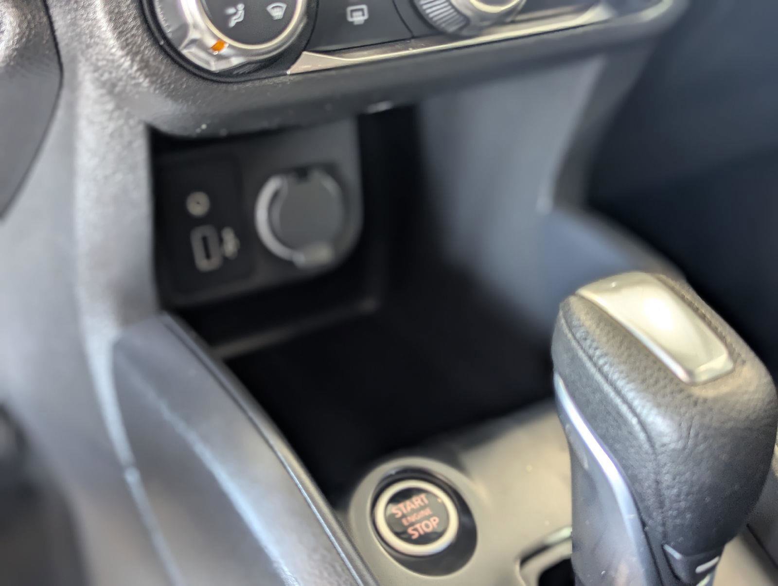 Used 2024 Nissan Kicks S image 25