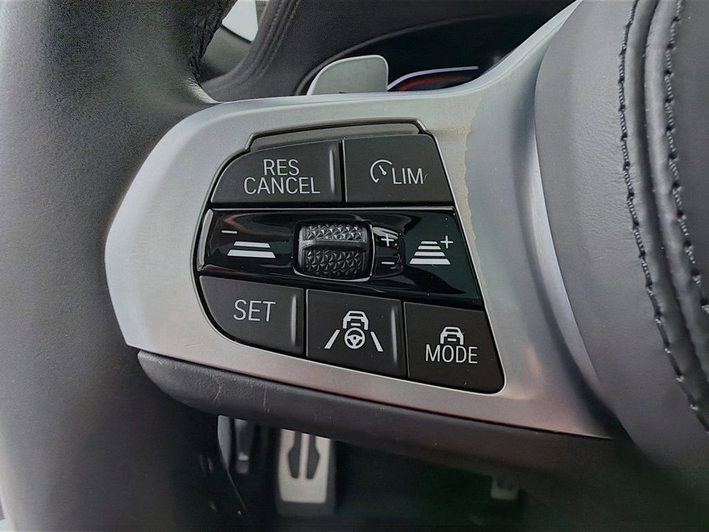 Used 2021 BMW M550i xDrive w/ Dynamic Handling Package image 13