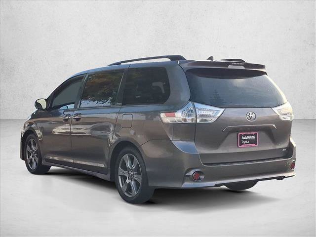 Used 2018 Toyota Sienna SE w/ SE Preferred Package FWD image 8