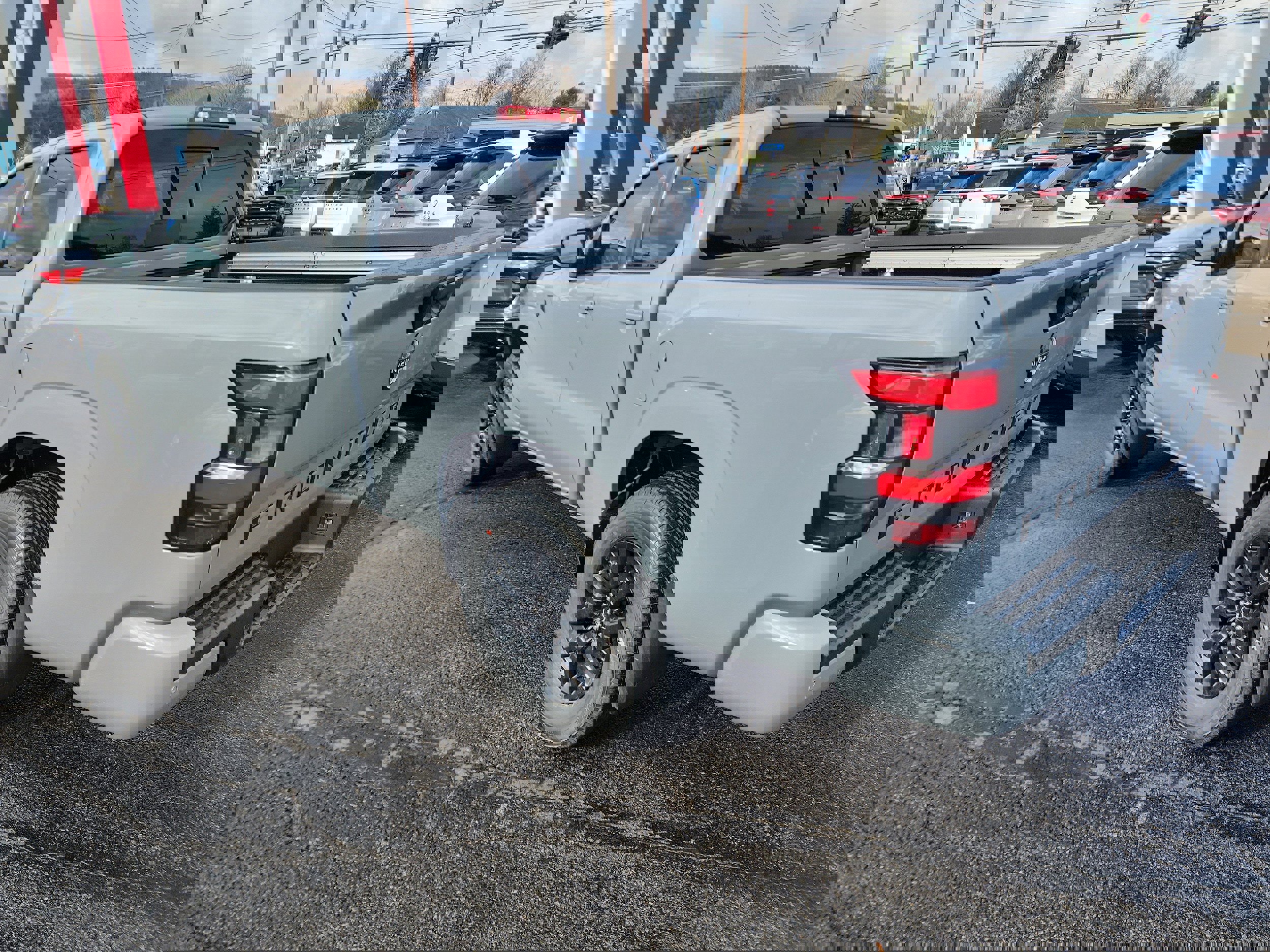 New 2026 Nissan Frontier SV image 6