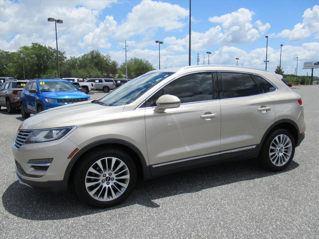 Used 2017 Lincoln MKC Reserve FWD image 4