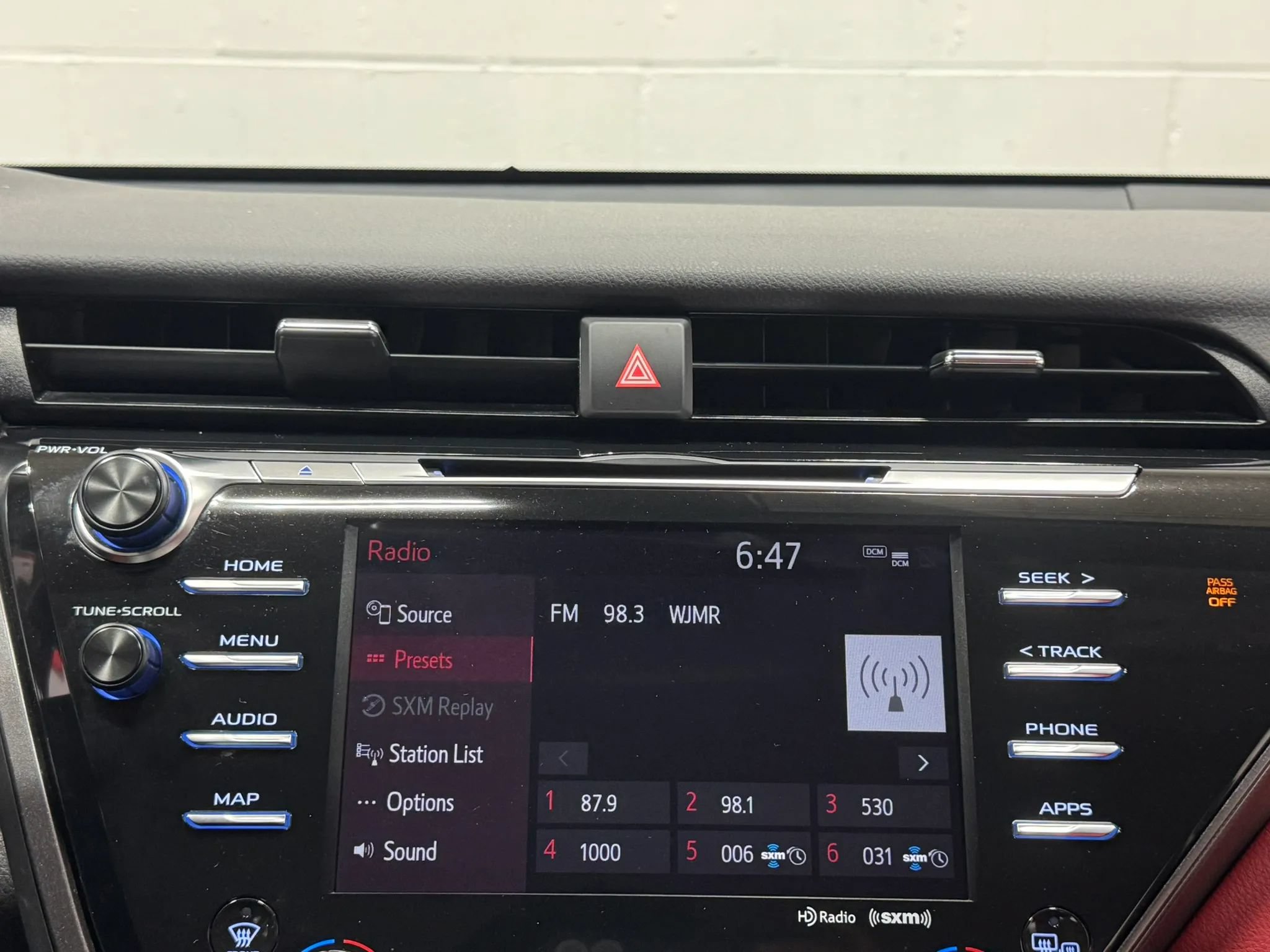 Used 2020 Toyota Camry XSE AWD/4WD image 25