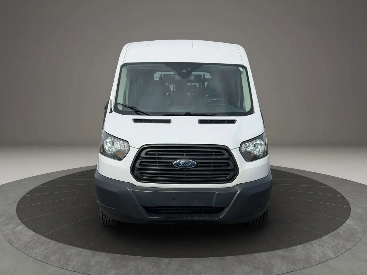 Used 2018 Ford Transit 350 XL image 10