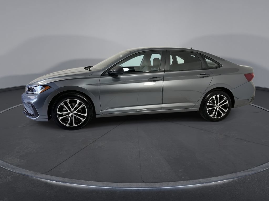 Used 2026 Volkswagen Jetta Sport FWD image 5