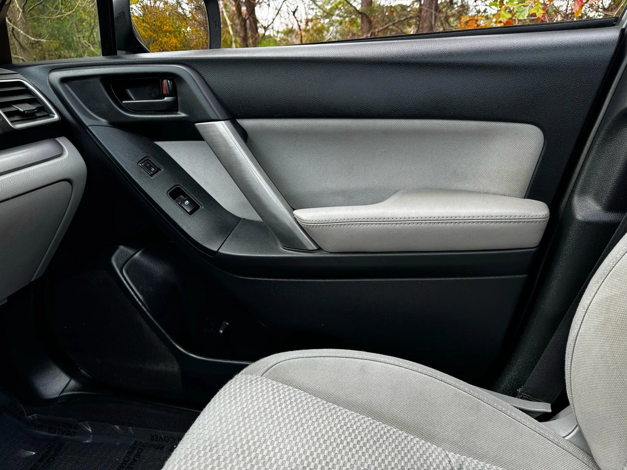 Used 2016 Subaru Forester 2.5i Premium w/ Popular Package #2 image 5