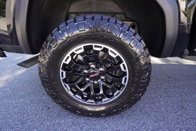 Used 2026 GMC Canyon AT4 w/ Technology Plus Package AWD/4WD image 37
