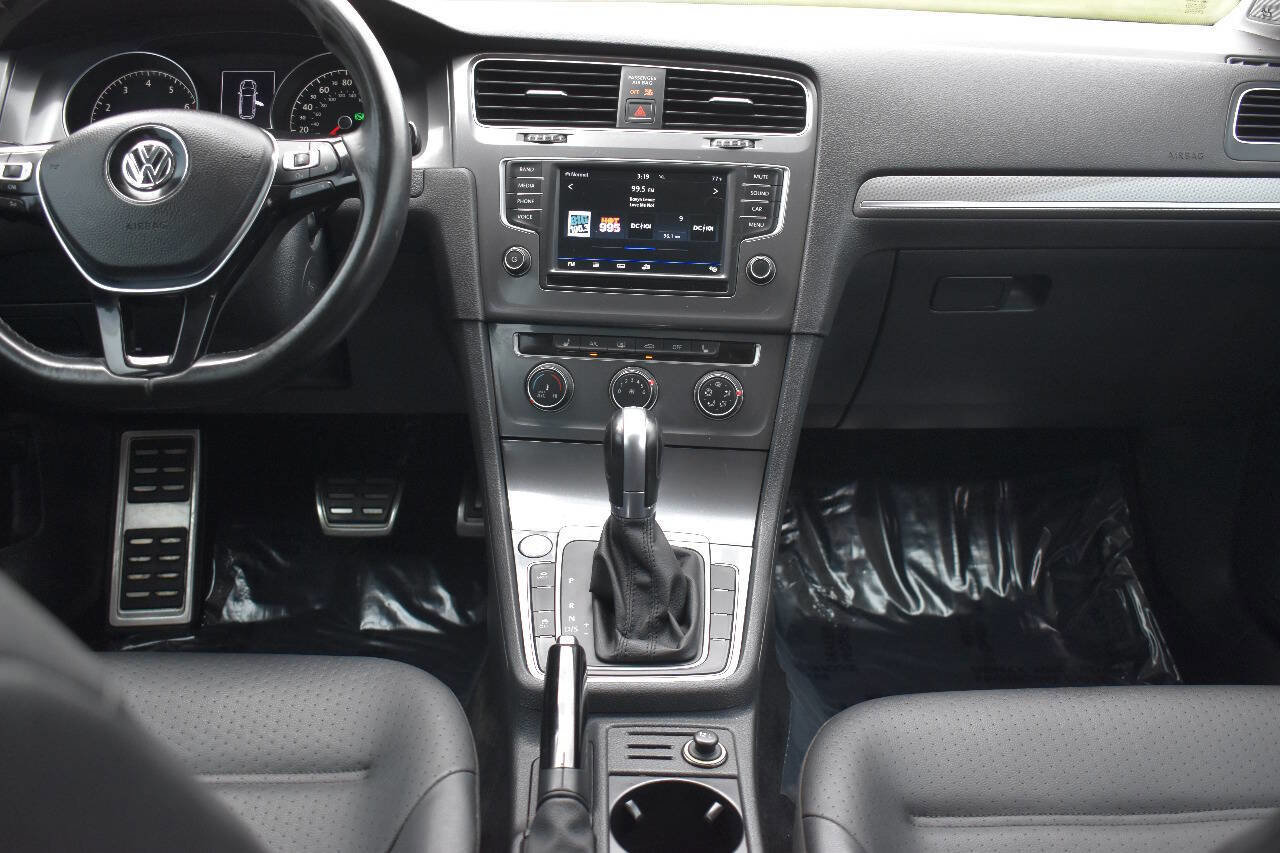 Used 2017 Volkswagen Golf Alltrack SE image 30