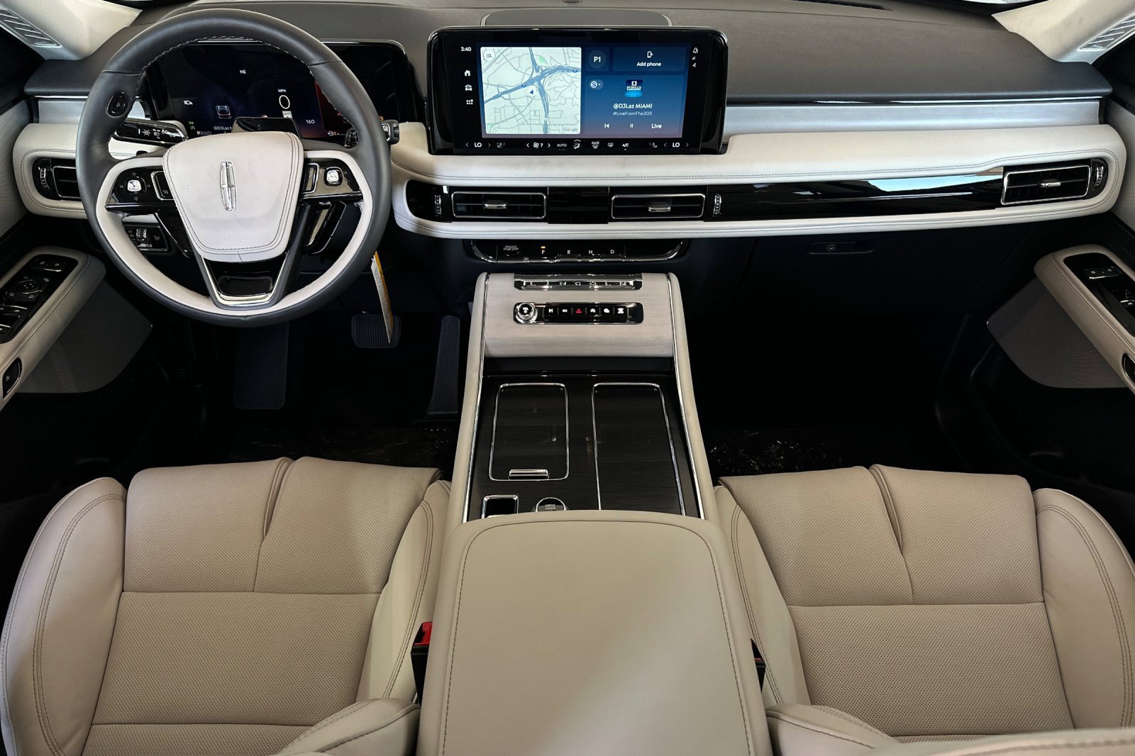 New 2025 Lincoln Aviator Reserve w/ Luxury Package image 12