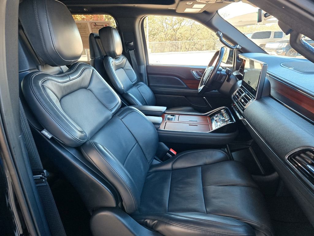 Used 2024 Lincoln Navigator Reserve image 27