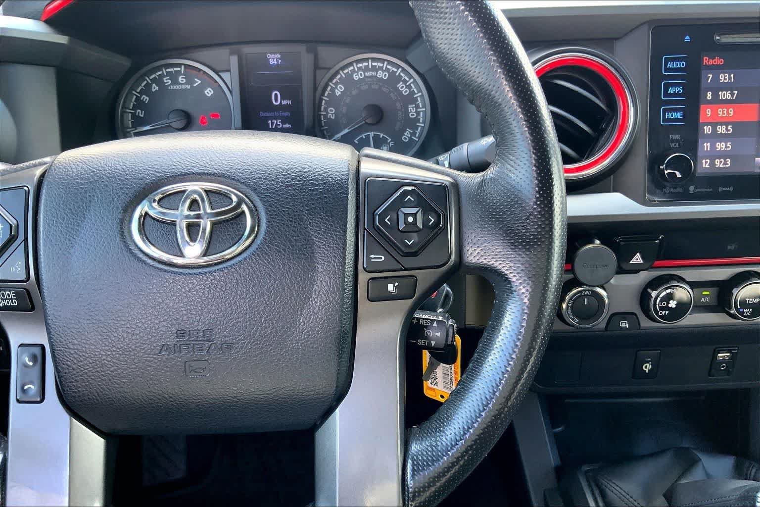 Used 2016 Toyota Tacoma SR AWD/4WD image 25