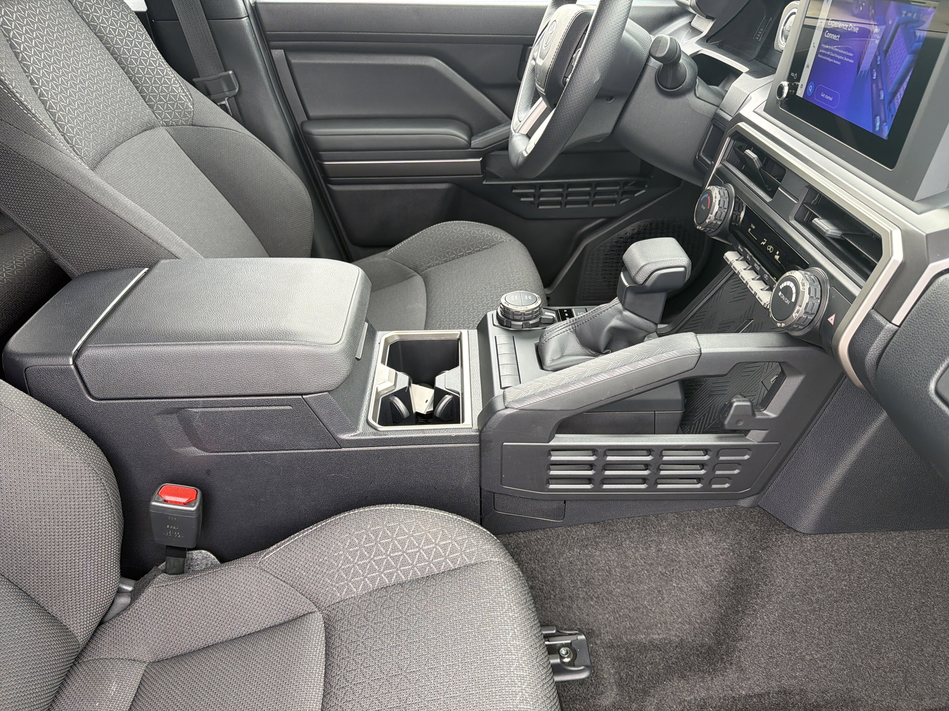 Certified 2025 Toyota 4Runner SR5 AWD/4WD image 36